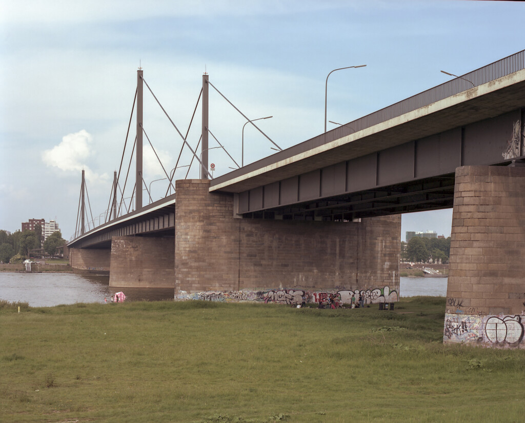 Gathering at the Theodor Heuss Brücke